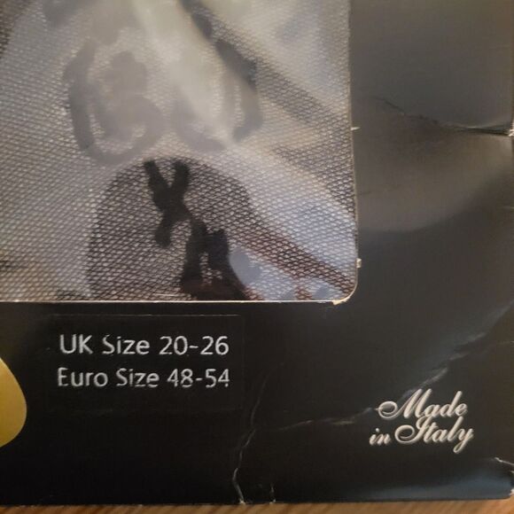 Pamela Mann Designer Legwear - Picture 4 of 8